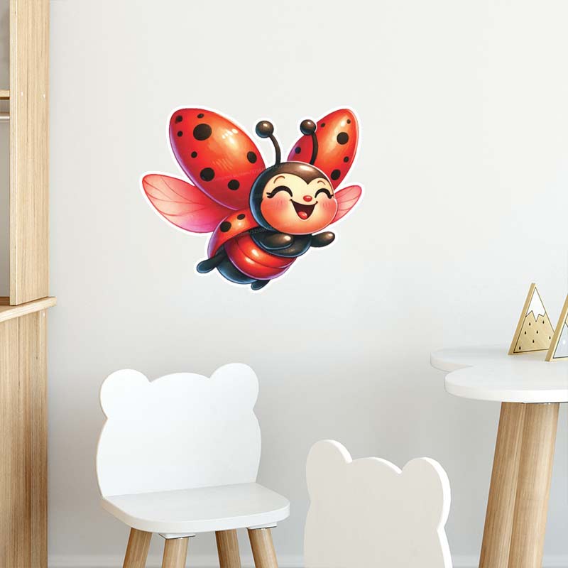Schattige Cartoon Lieveheersbe - Home Cinema Wall recensie en prijs